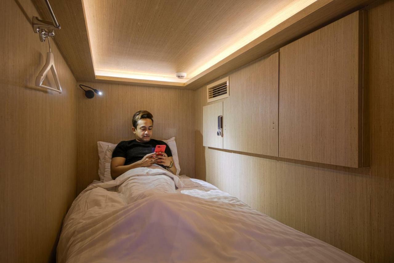 Cube Boutique Capsule Hotel At Kampong Glam Singapore Exterior photo
